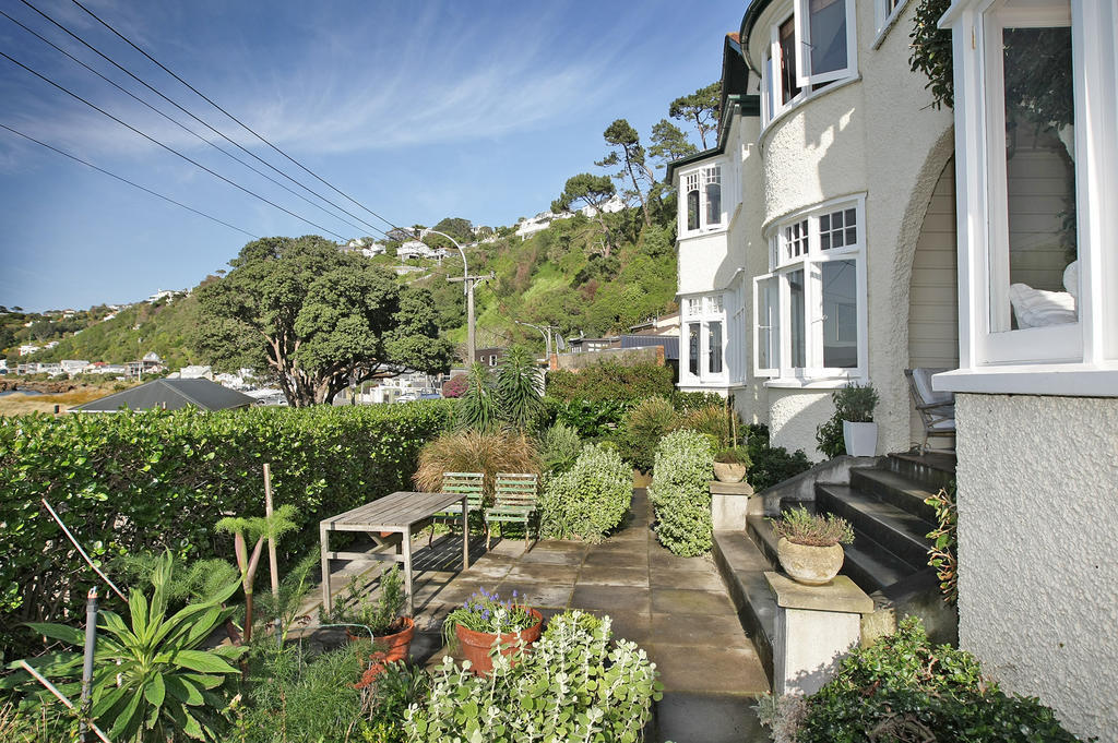 Beachfront Wellington Bed And Breakfast Экстерьер фото