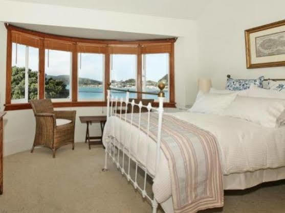Beachfront Wellington Bed And Breakfast Экстерьер фото